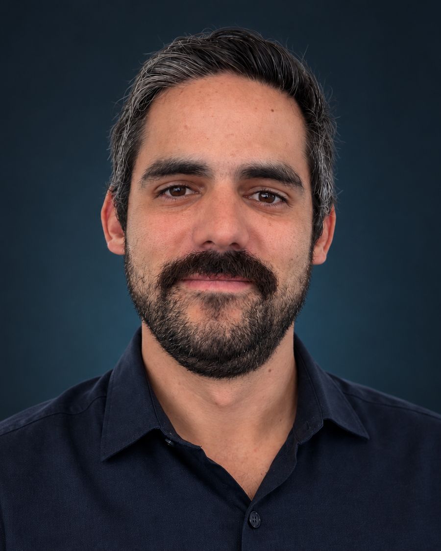 Retrato de Rogelio Guzmán